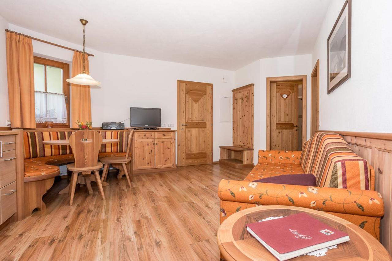 Leishof Appartement Villandro Buitenkant foto