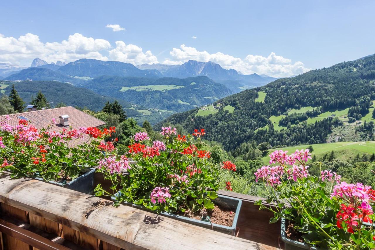 Leishof Appartement Villandro Buitenkant foto
