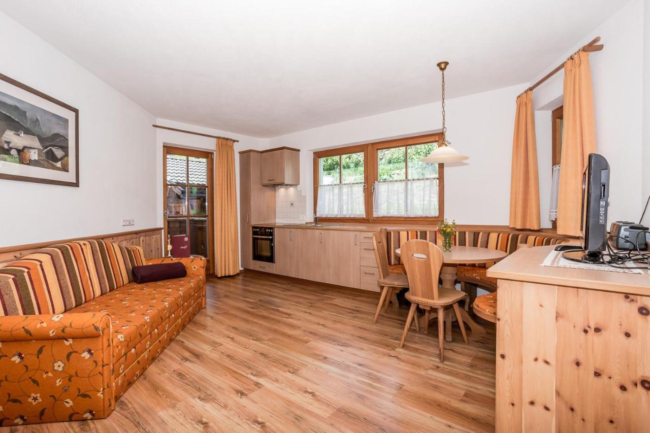 Leishof Appartement Villandro Buitenkant foto