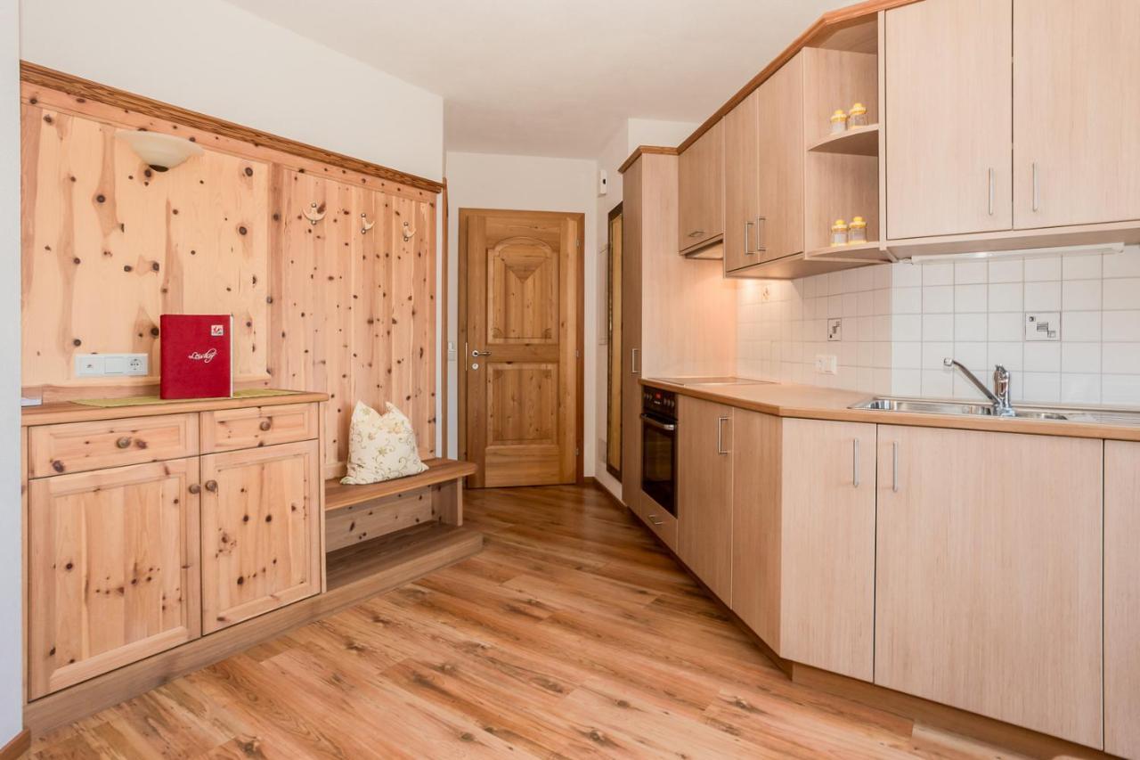 Leishof Appartement Villandro Buitenkant foto